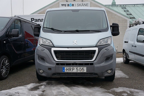 Peugeot Boxer 330 2 of 3