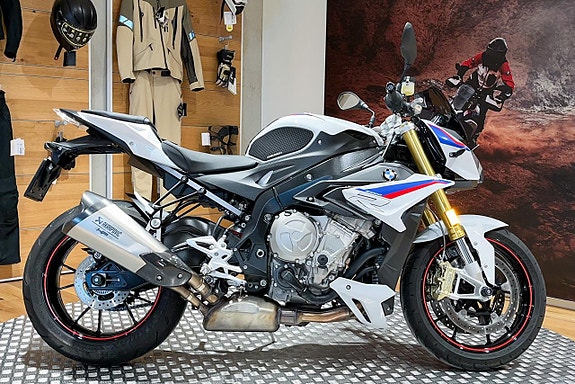 BMW S 1000 R |HP|Akrapovic|Endast 479 mil| SE BILDER|