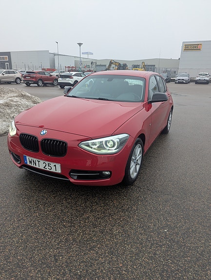 BMW 120d 3 of 5