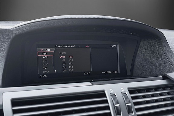 BMW 760iL 15 of 26