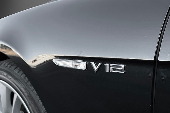 BMW 760iL 7 of 26