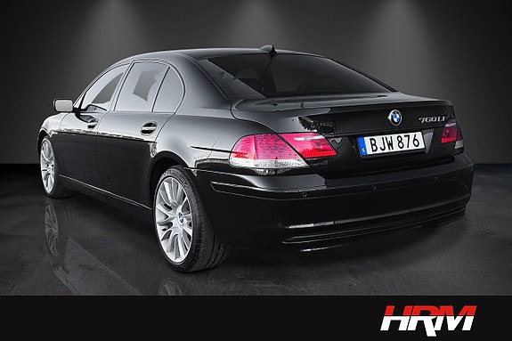 BMW 760iL 3 of 26