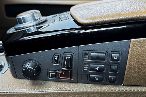 BMW 760iL 25 of 26