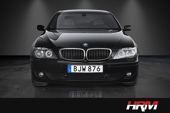 BMW 760iL 4 of 26