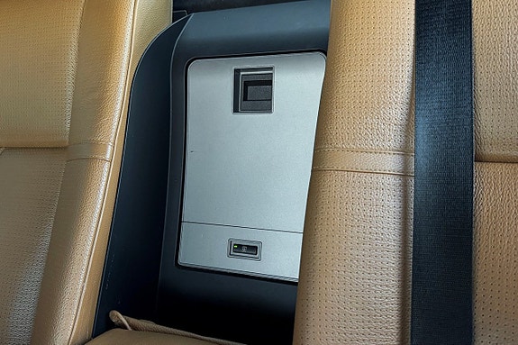 BMW 760iL 23 of 26
