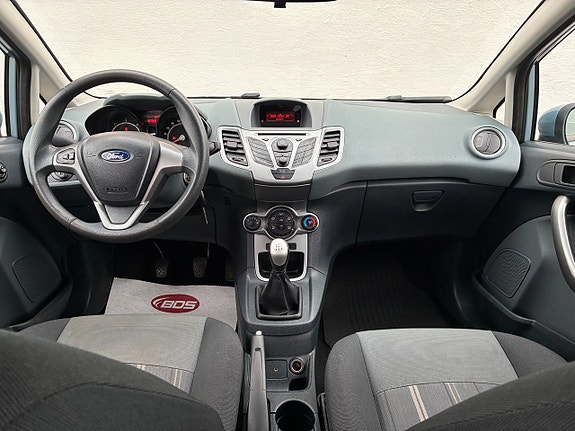 Ford Fiesta 8 of 14