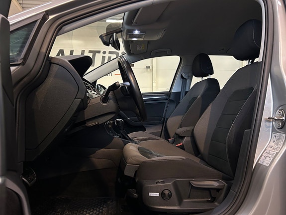 Volkswagen Golf Alltrack 13 of 30