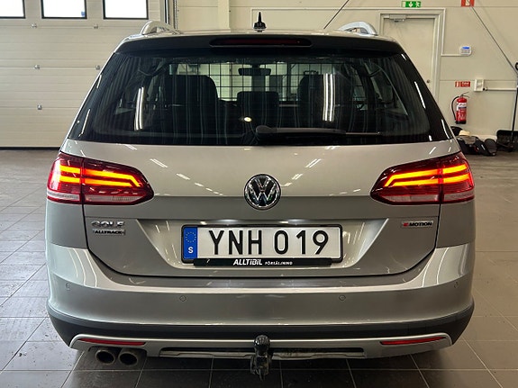 Volkswagen Golf Alltrack 6 of 30