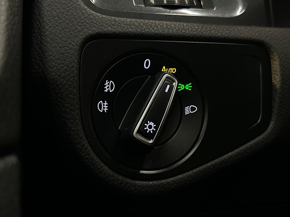 Volkswagen Golf Alltrack 28 of 30