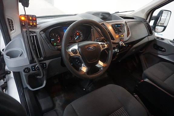Ford Transit 8 of 24