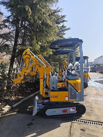 CC2M CC12 minigrävare,3cyl Yanmar,S30, joystick & bomsväng 3 of 9