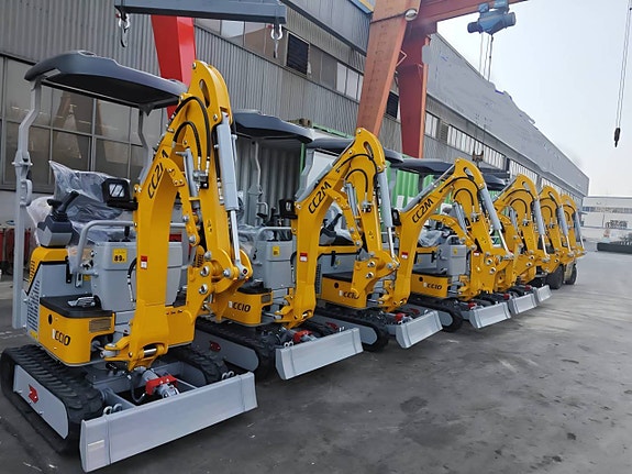 CC2M CC12 minigrävare,3cyl Yanmar,S30, joystick & bomsväng 7 of 9