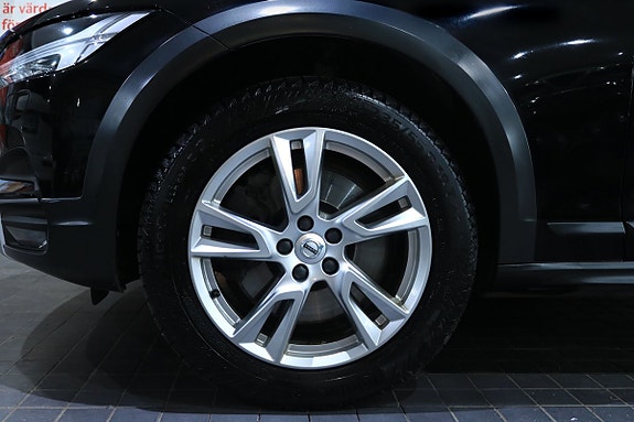Volvo V90 Cross Country 20 of 23