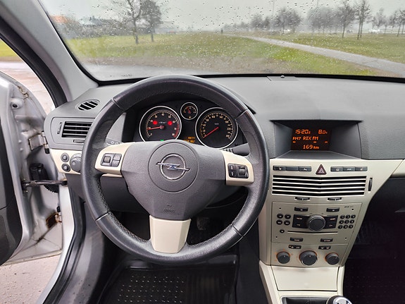 Opel Astra 5 of 5