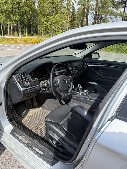 BMW 530xd 6 of 9