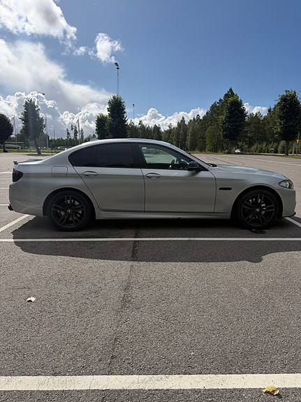 BMW 530xd 5 of 9