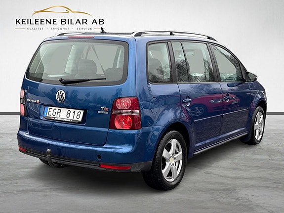 Volkswagen Touran 8 of 21