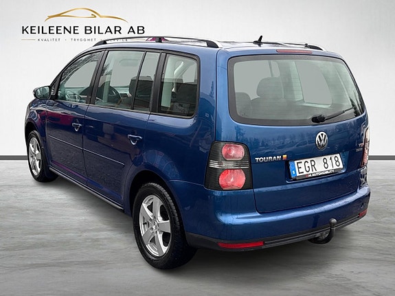 Volkswagen Touran 9 of 21