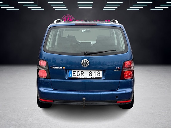 Volkswagen Touran 5 of 5