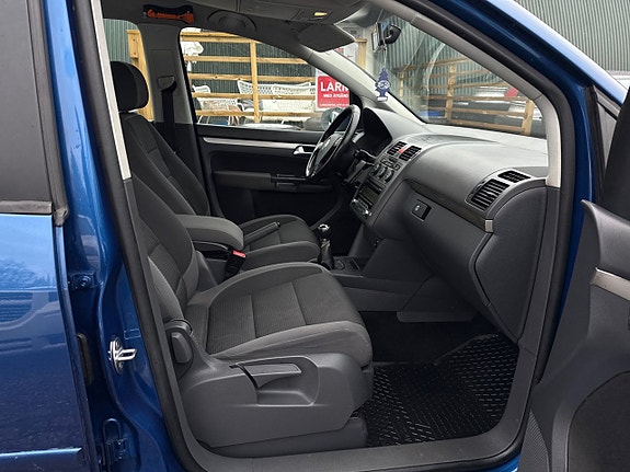 Volkswagen Touran 15 of 21