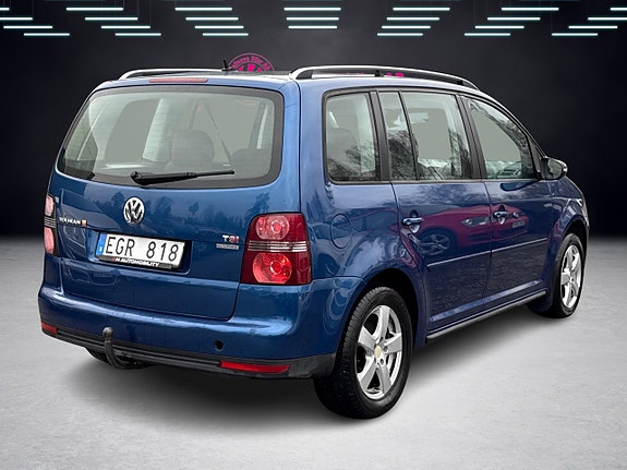 Volkswagen Touran 7 of 21