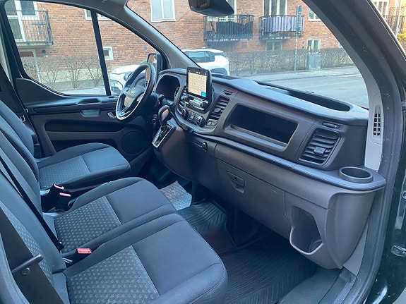 Ford Transit Custom 9 of 20