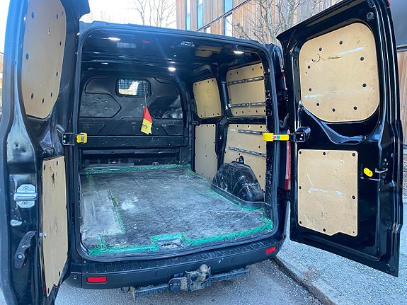 Ford Transit Custom 17 of 20