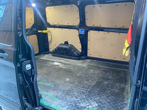 Ford Transit Custom 18 of 20