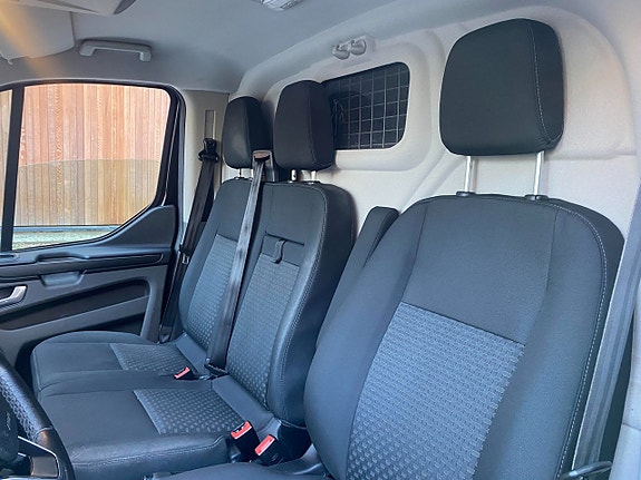 Ford Transit Custom 16 of 20