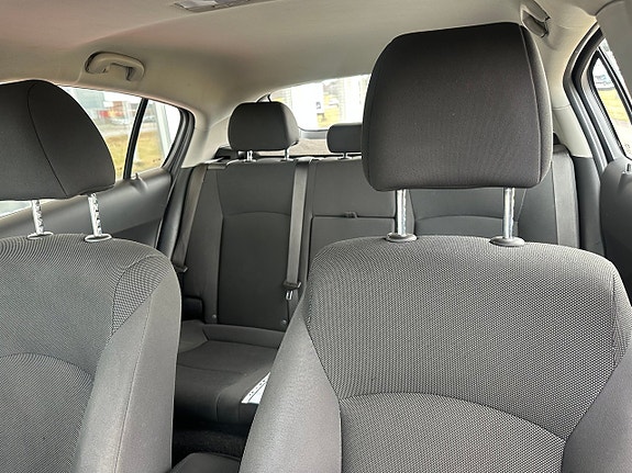 Chevrolet Cruze 16 of 18