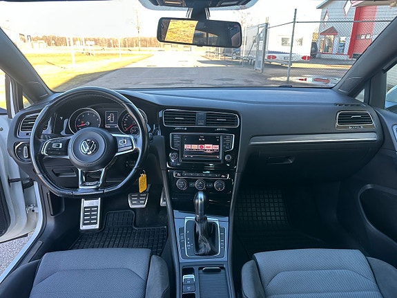 Volkswagen Golf-Serie 5 of 18
