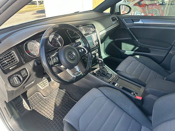 Volkswagen Golf-Serie 4 of 18
