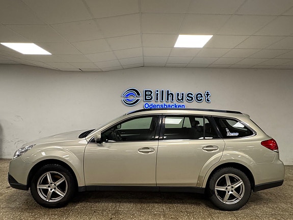 Subaru Outback 3 of 5