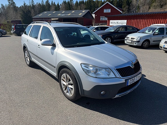 Skoda Octavia Scout 7 of 26