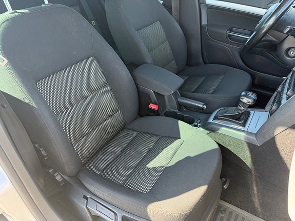 Skoda Octavia Scout 10 of 26
