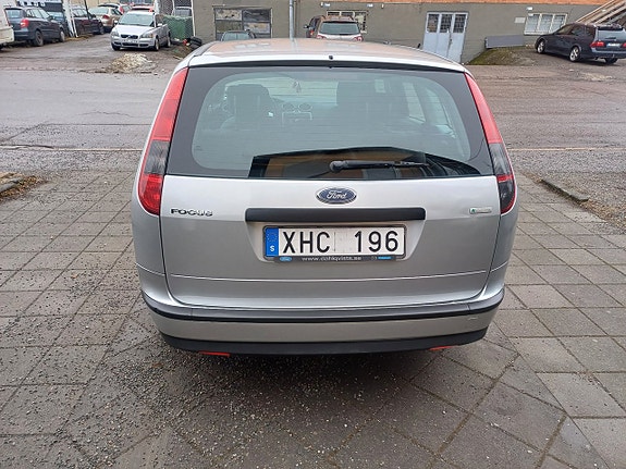 Ford Focus 13 of 19