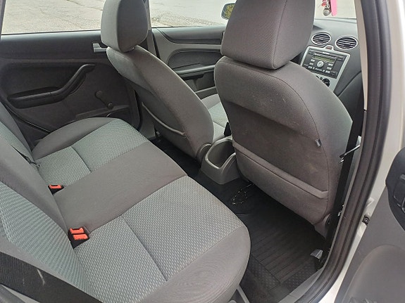 Ford Focus 16 of 19