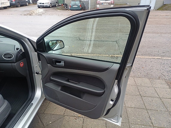 Ford Focus 15 of 19