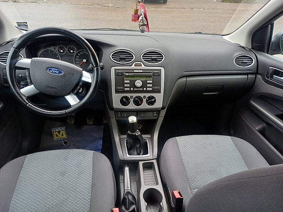 Ford Focus 5 of 19