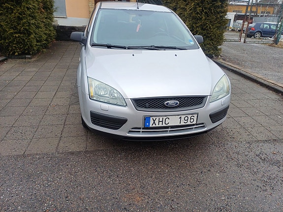 Ford Focus 12 of 19