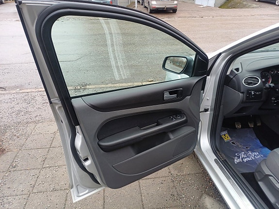 Ford Focus 11 of 19