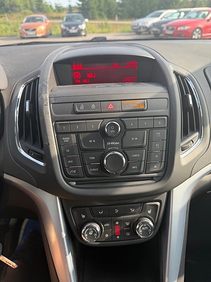 Opel Zafira Tourer 17 of 26