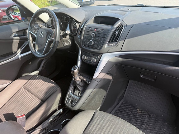 Opel Zafira Tourer 9 of 26