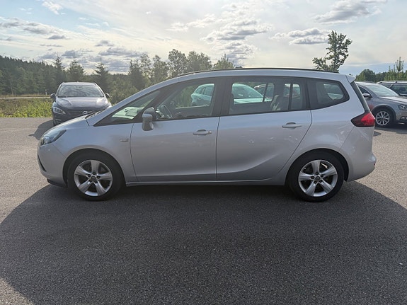 Opel Zafira Tourer 2 of 5