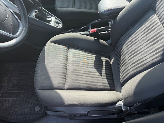 Opel Zafira Tourer 14 of 26