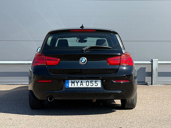 BMW 116d 5 of 12