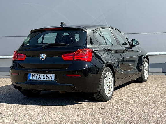 BMW 116d 3 of 12