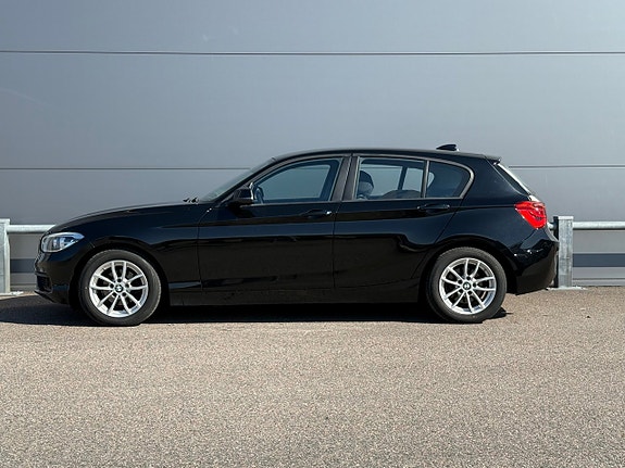 BMW 116d 2 of 12