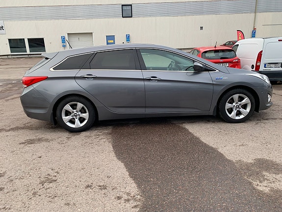 Hyundai i40 3 of 24