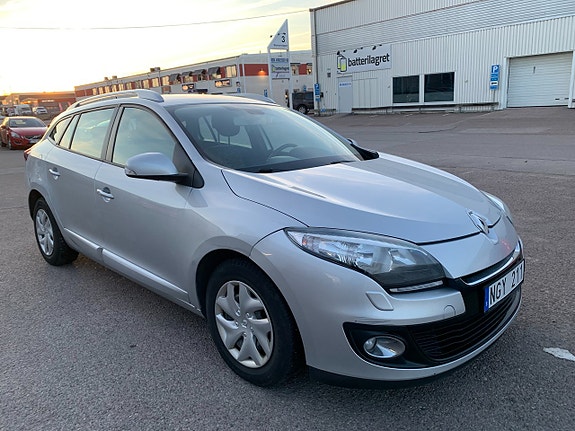 Renault Megane III 2 of 5